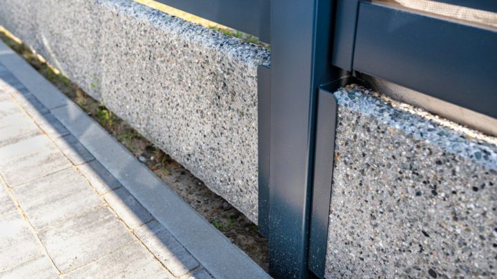 Ogrodzenia betonowe – zalety na tle innych rozwiązań.