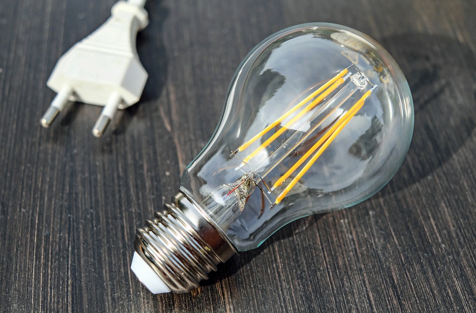 Żarówka E27 – niezbędna część oświetlenia w każdym domu!