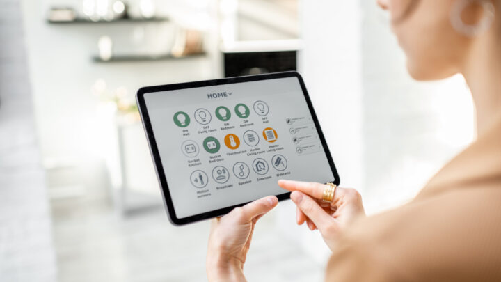 Jak zbudować dom inteligentny i jakie są jego możliwości